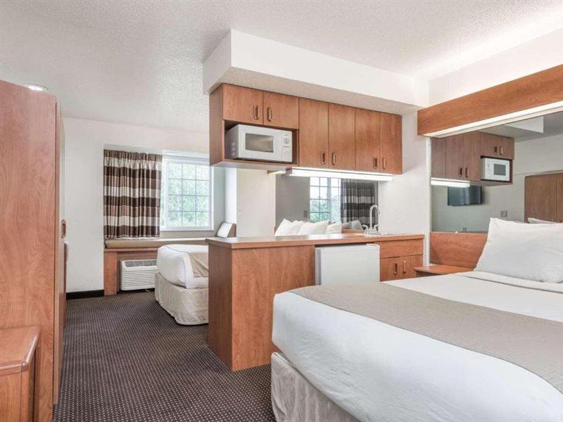 Microtel Inn & Suites By Wyndham Rice Lake Kültér fotó