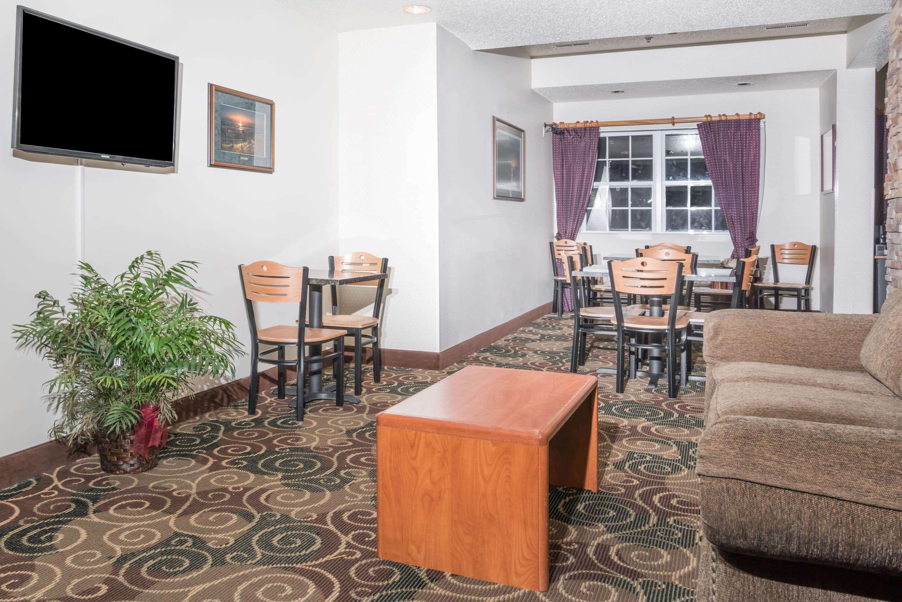 Microtel Inn & Suites By Wyndham Rice Lake Kültér fotó