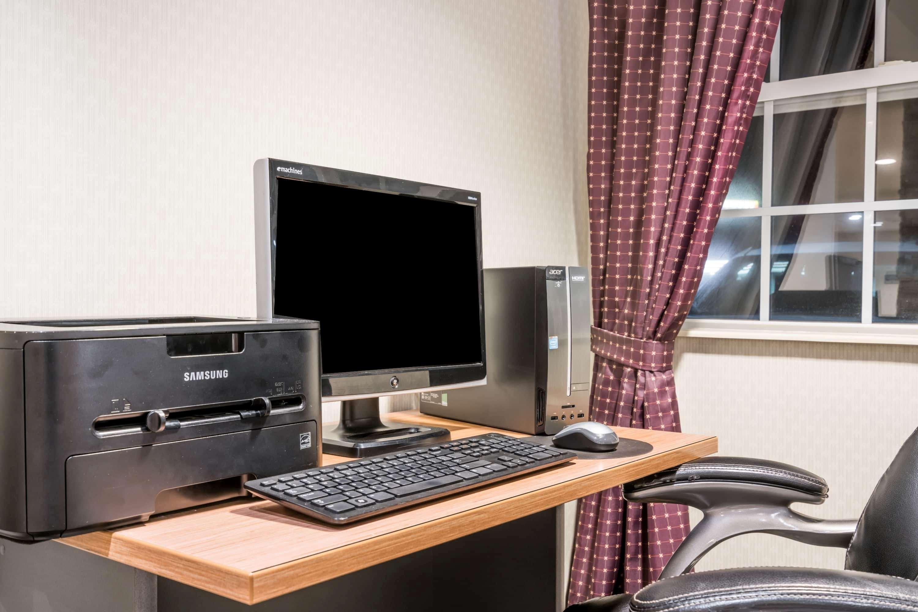Microtel Inn & Suites By Wyndham Rice Lake Kültér fotó