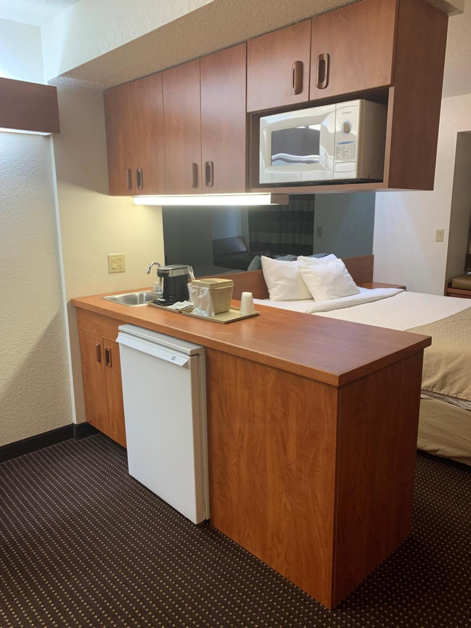 Microtel Inn & Suites By Wyndham Rice Lake Kültér fotó